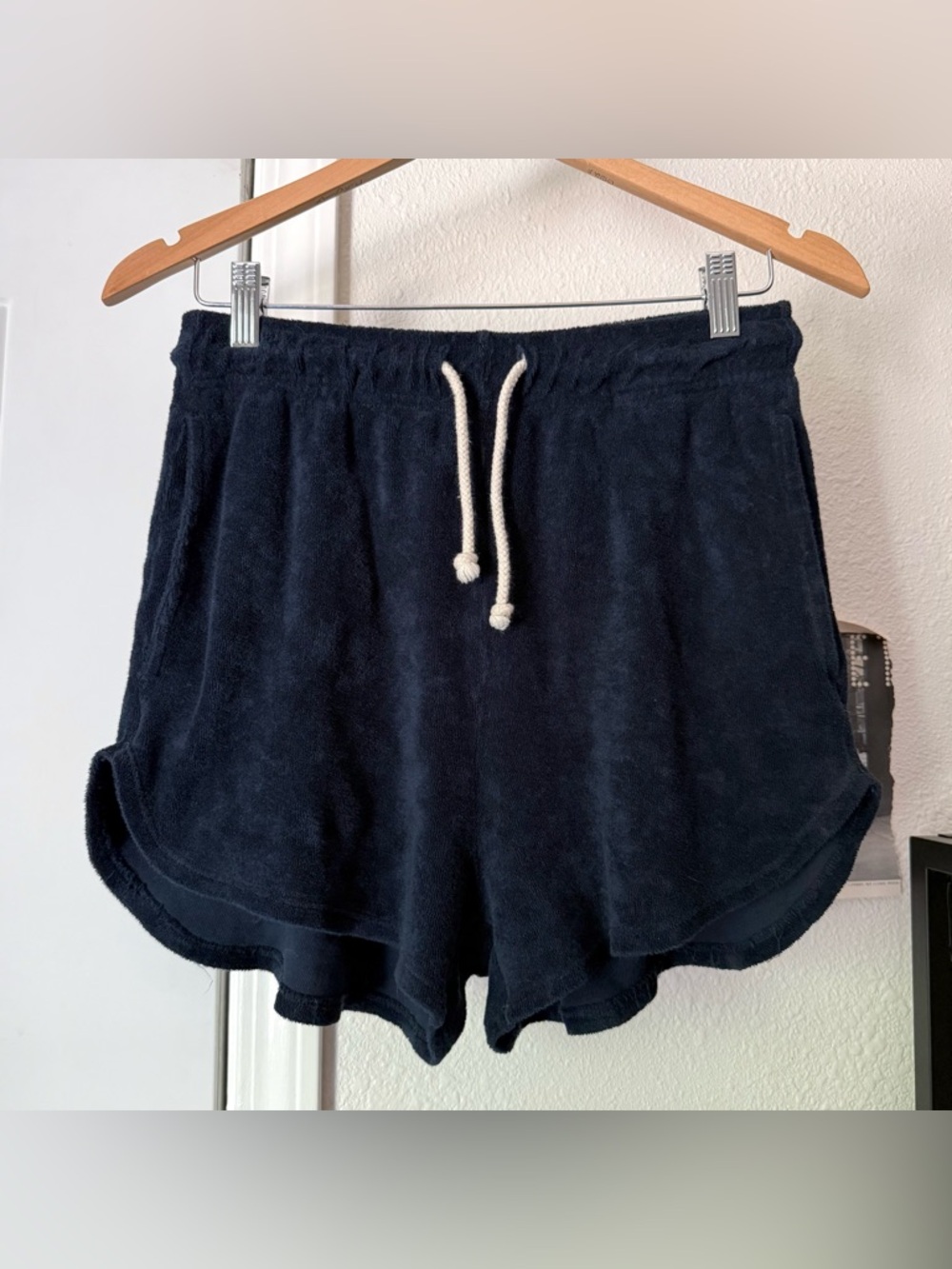 PERFECTWHITETEE navy blue cotton terry cloth athletic pull on high rise shorts